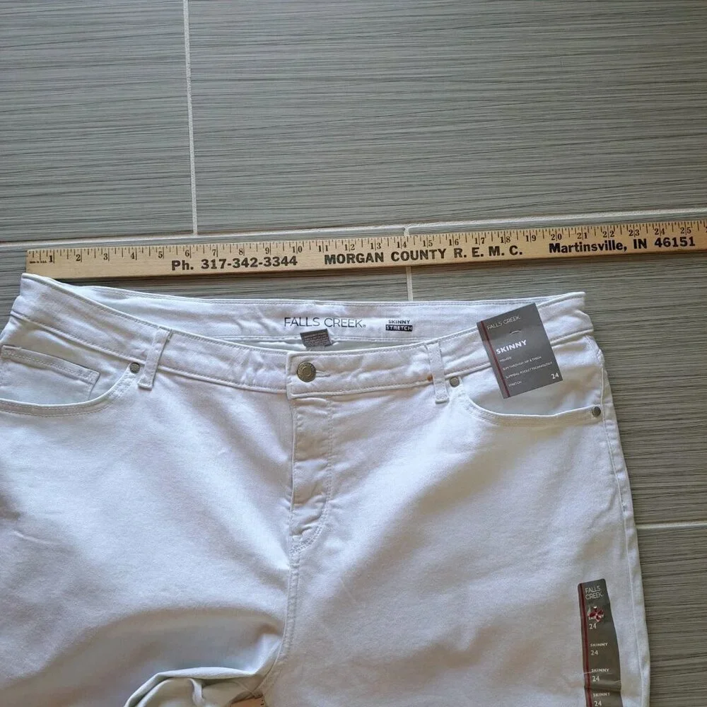 New Falls Creek Plus Size 24 White Pants Skinny Mid Rise Slimming Stretch... - Picture 8 of 10